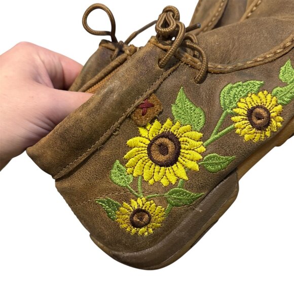 Twisted X Sunflower Brown Moccasins Womens Size 7 - Picture 2 of 8